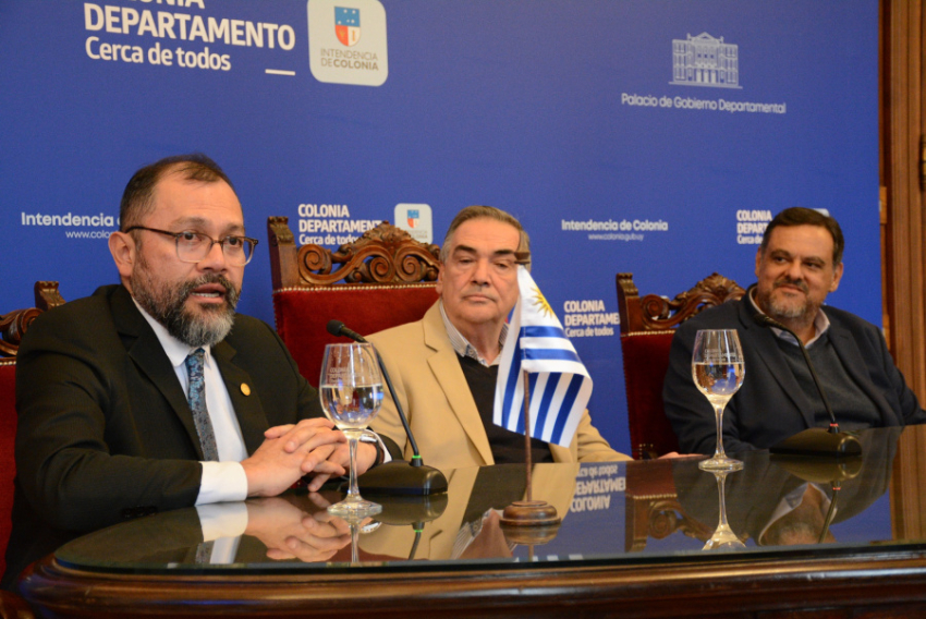 El Intendente recibió al Embajador de Guatemala