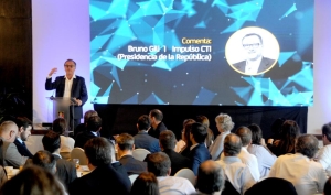Se presentó desarrollo de vacuna contra la garrapata