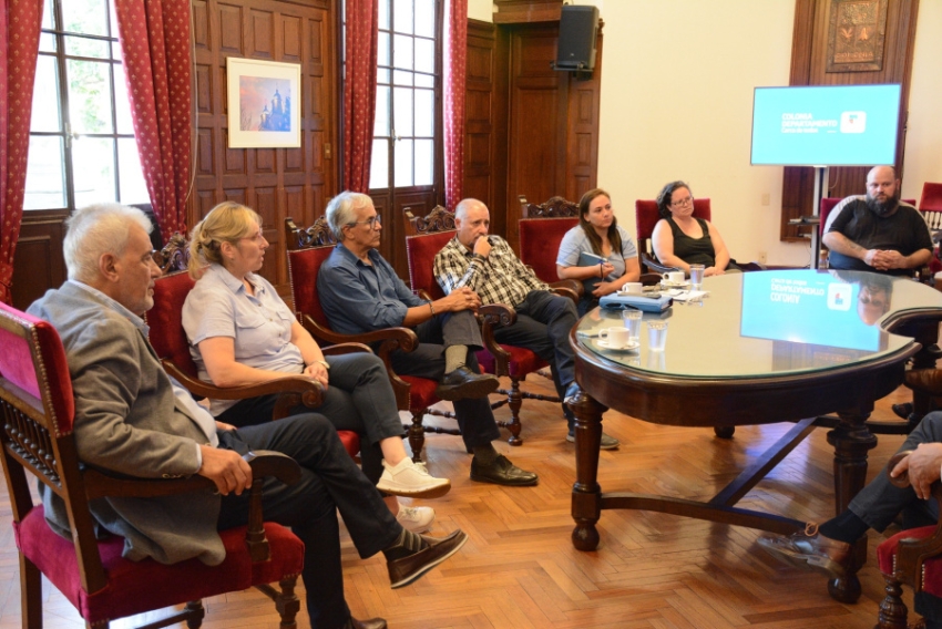 Intendente Rodríguez recibió al Ministro Juan Castillo