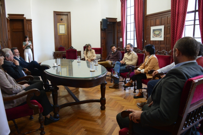 El nuevo directorio de ANDE visitó al Intendente