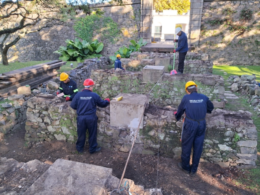 Avance de Obra, Recuperación del puente y portón de campo
