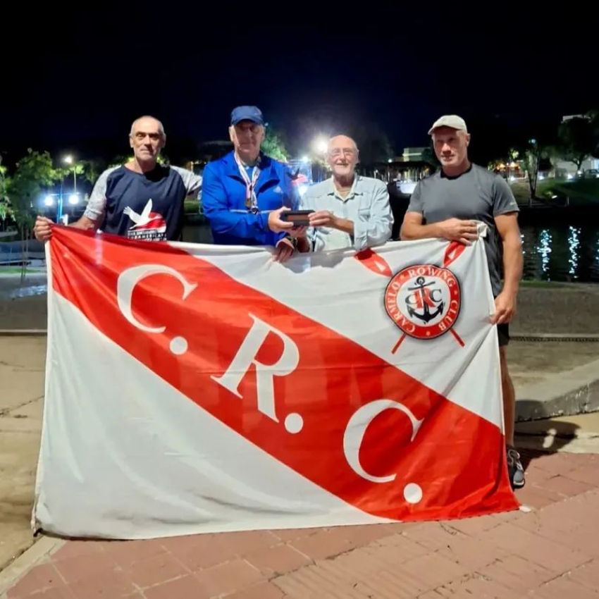 Carmelo Rowing en el Sudamericano de Remo Máster